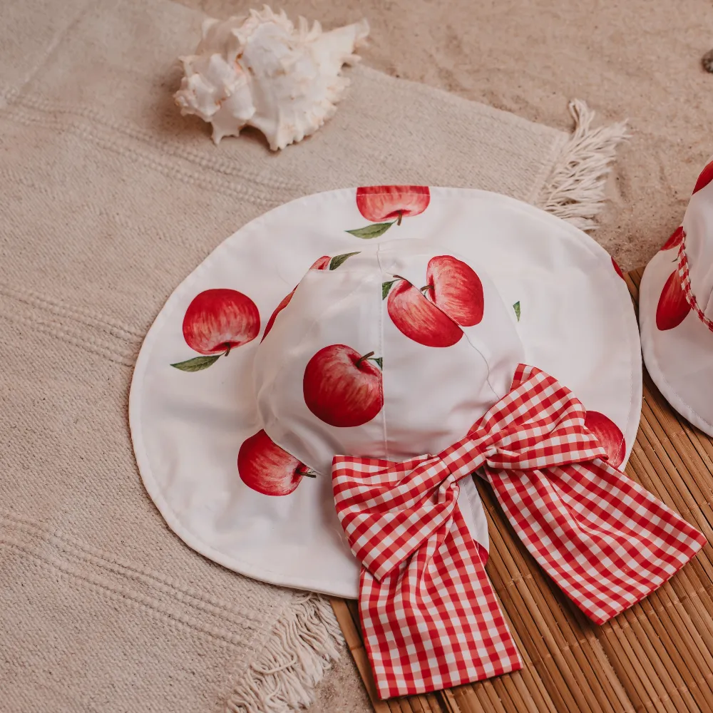 New In Meia Pata Girls Bow Apple Sun Hat SS25