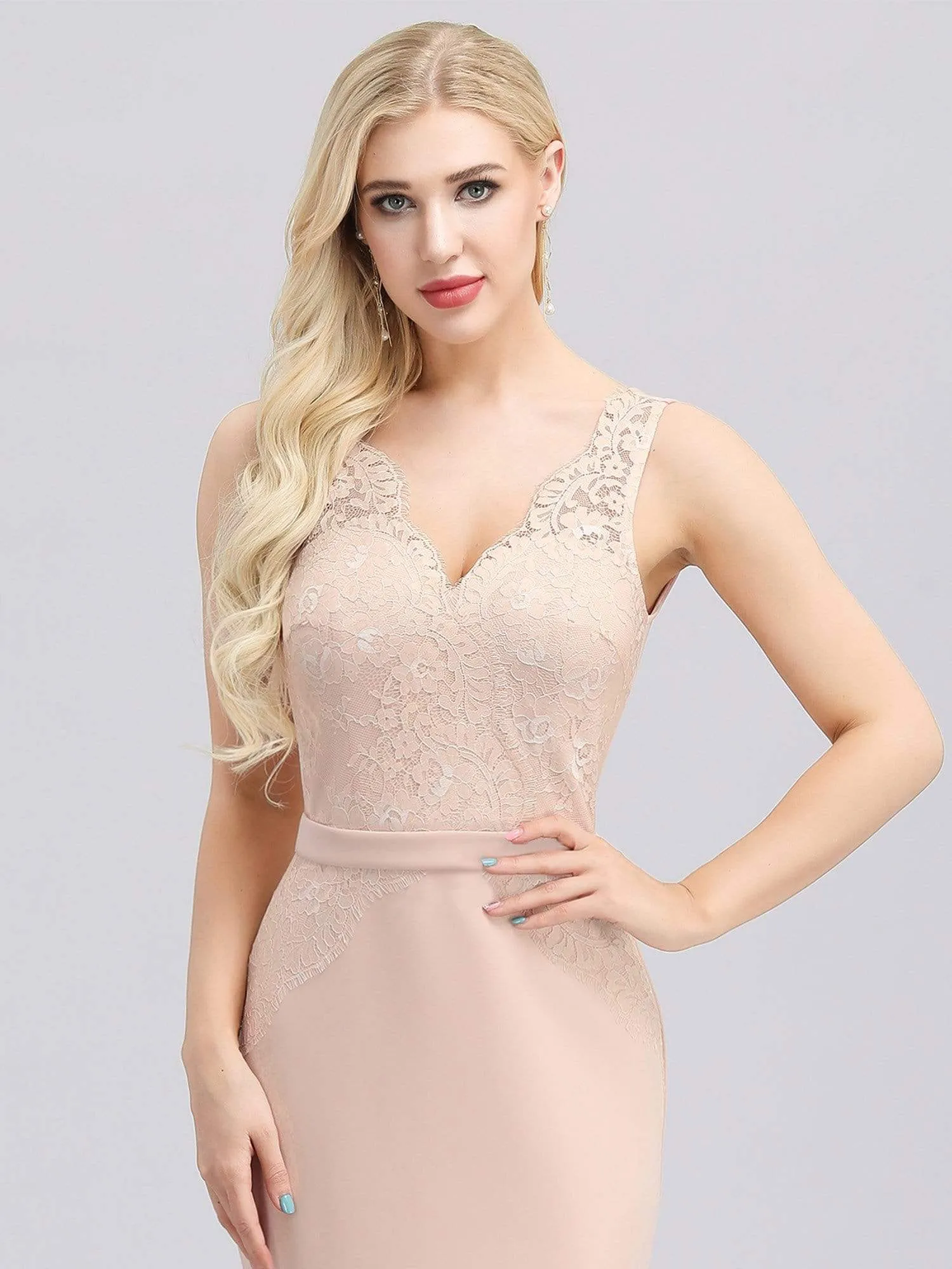 V-Neck Floral Lace Fishtail Evening Dress